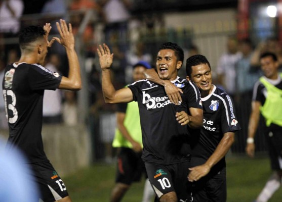 Honduras Progreso recupera la memoria y vence al Victoria