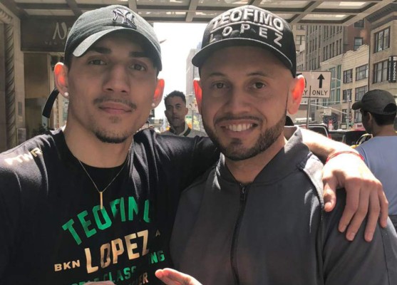 Téofimo López recibe el cariño de sus fans previo al combate con Lomachenko: 'Va a pelearle con confianza'