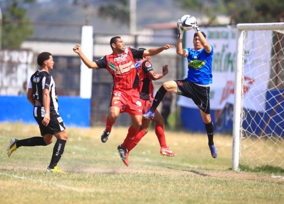 El Vida toma oxígeno y asfixia al Deportes Savio en Copán