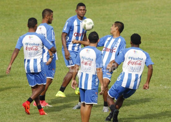 Selección de Honduras ensaya con el calor para tumbar a Estados Unidos