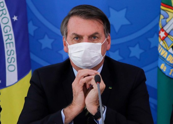 Bolsonaro da positivo a coronavirus y se trata con hidroxicloroquina