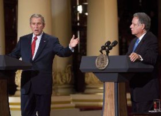 Bush anuncia plan regional contra el narcotráfico