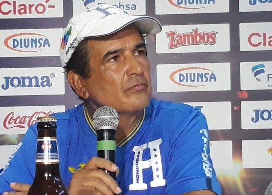 Pinto anuncia cambio en el 11 titular de Honduras frente a EUA