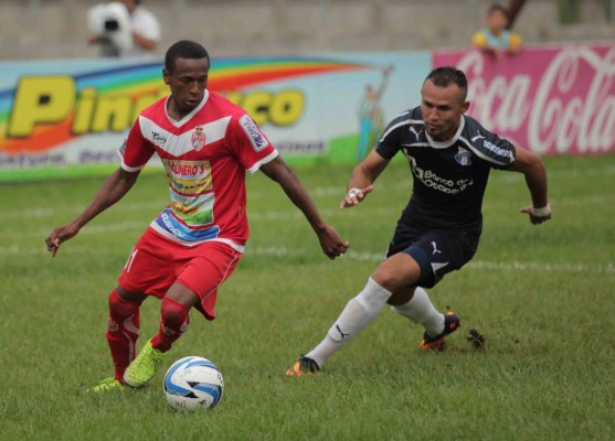 El Real Sociedad pega primero al Honduras Progreso