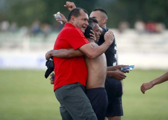 Wilmer Cruz: 'Mis jugadores no se quieren dar cuenta que pueden ser campeones'