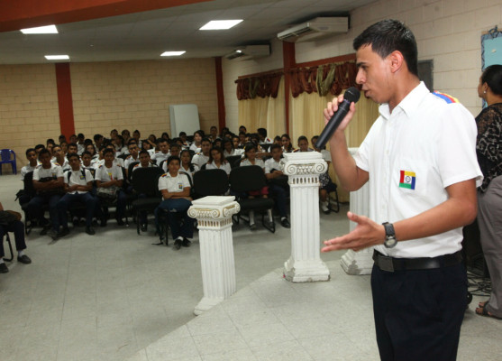 Intae, formador de ejemplares oradores