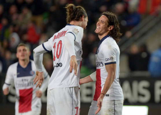 Ibrahimovic y Cavani aferran al PSG al liderato