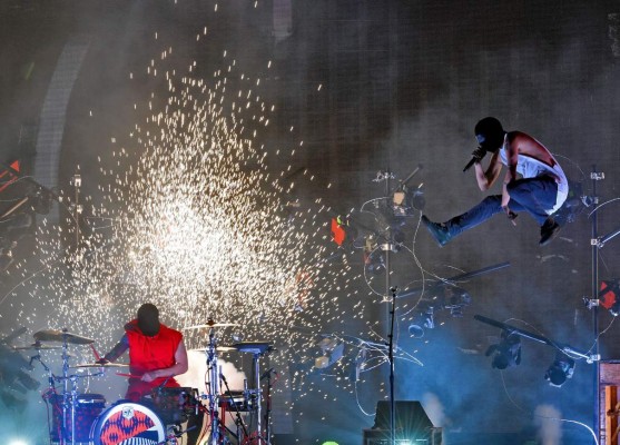 Ariana Grande se corona como la artista del año