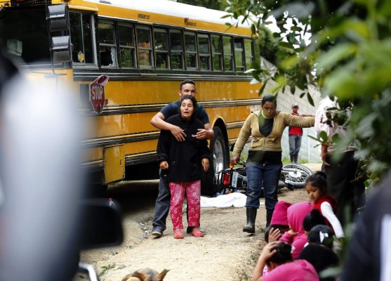 Piden justicia tras muerte de una niña arrollada por un bus en Tegucigalpa