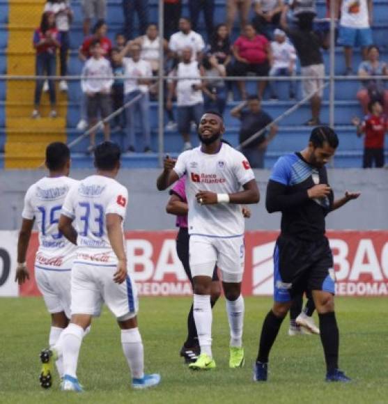El campeón Olimpia logró iniciar el torneo Clausura 2020 con una victoria, aunque no la pasó muy bien, de 2-1 sobre el Real de Minas en el estadio Morazán.
