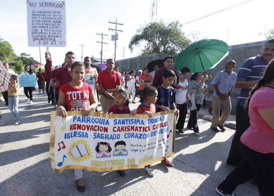 Familias de Chamelecón participan en jornada bíblica