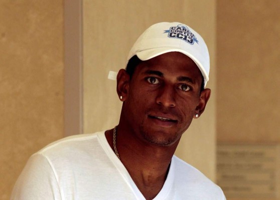 Carlo Costly: 'Fue idea de mi esposa, tengo que apoyarla'