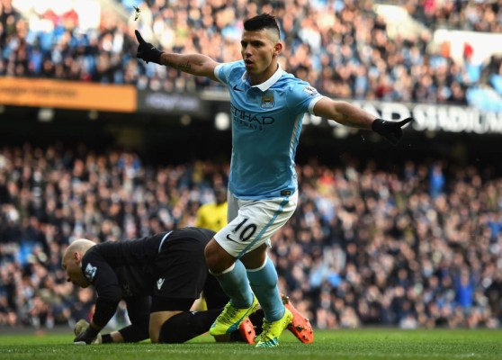 Manchester City se divierte con el colista Aston Villa