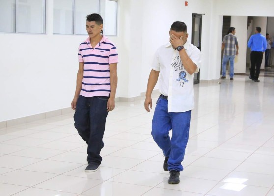 Estando en prisión les imputan asesinato