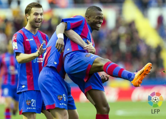 Levante, con Keylor Navas espectacular, sigue en estado de gracia