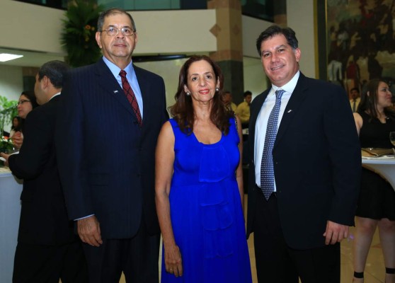 Jorge Bueso Arias es galardonado por Banco del País