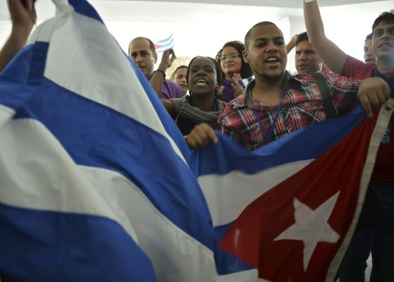 Anticastristas y oficialistas se van a los golpes en Panamá