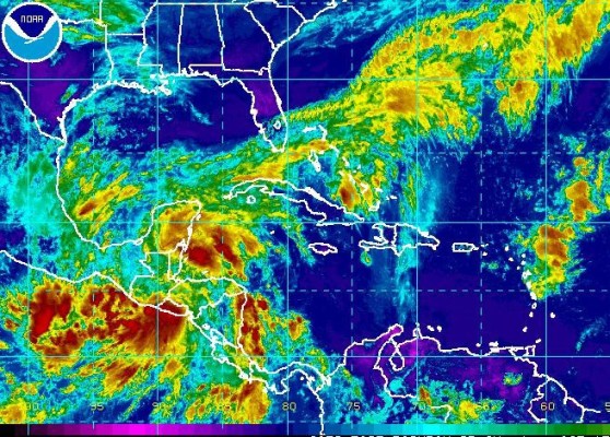 El fenómeno climatológico afecta a Honduras y El Salvador con especial intensidad.
