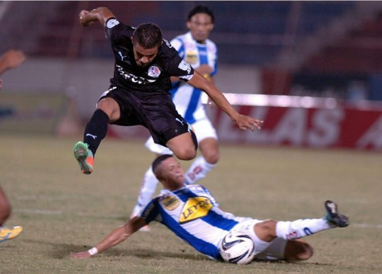 El Olimpia vuelve a perder y compromete el liderato