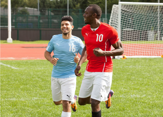 Video: Usain Bolt le da unas clases de velocidad al Kun Agüero