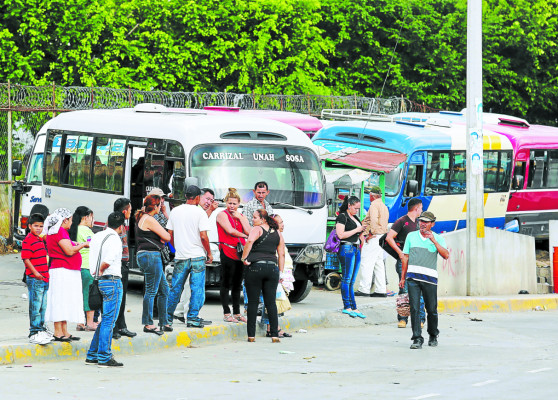 Paran buses, hartos de ser víctimas de extorsiones