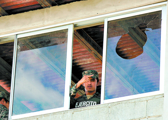 Lanzan explosivos a celdas de la mara Salvatrucha