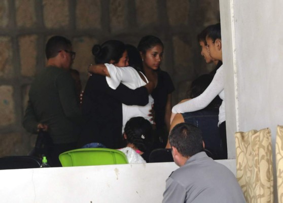 Sepultan al pequeño Joseph con sus juguetes preferidos