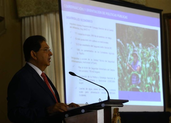 Gobierno destaca estabilización macroeconómica en informe