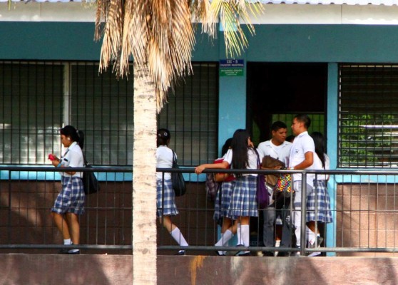 Escuela Normal del Valle de Sula a la espera de traspaso de terreno