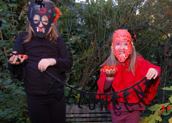 Cómo hacer una máscara de Halloween