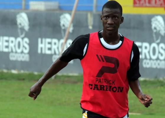 Hondureño Darixon Vuelto 'cambió' al Tenerife por el Victoria