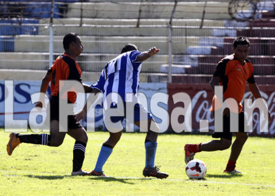 Sacerdotes ceibeños caen 5-3 ante los sampedranos