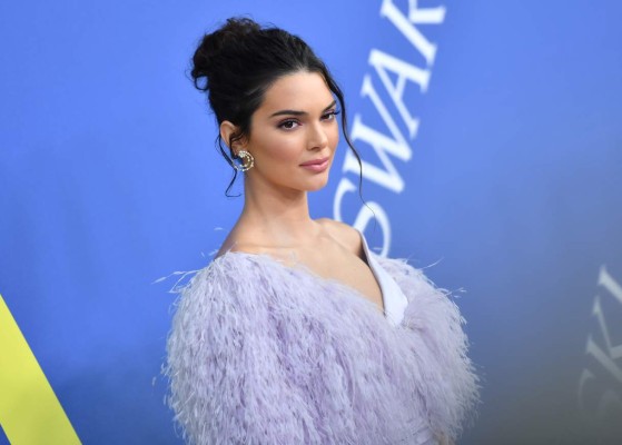 Kendall Jenner captada besando a hermano de Gigi y Bella Hadid
