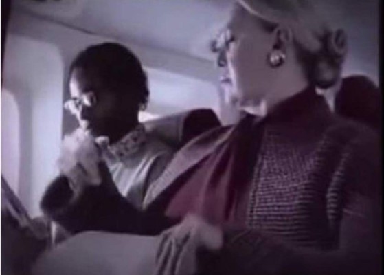 Video: Mira lo que les pasa a la gente racista