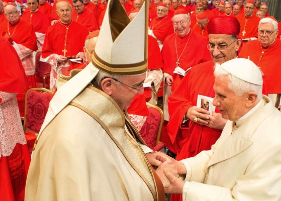 Papa Francisco inviste a 20 nuevos cardenales de cinco continentes