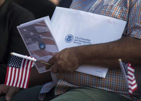 Nuevo reglamento migratorio expone a la deportación a inmigrantes legales