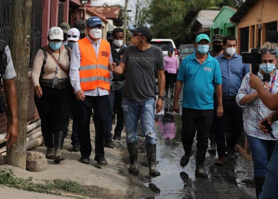 Gobierno entrega 624 paquetes de ayuda humanitaria en San Pedro Sula