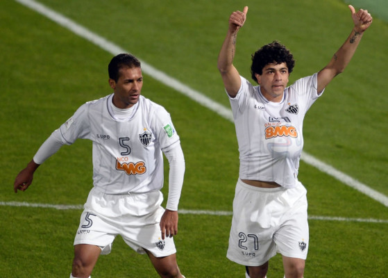 Atlético Mineiro gana bronce con gol en descuento tras expulsión de Ronaldinho