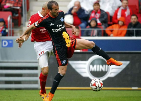 Video: Futbolista colombiano sufre una terrible lesión en Alemania