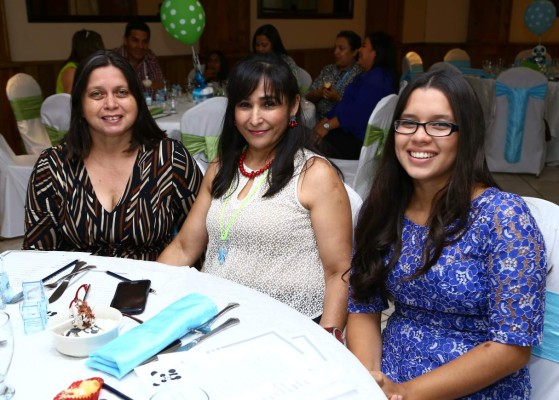 Fiesta maternal para Larissa Cuadra