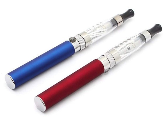 Los usuarios de cigarrillos electrónicos con frecuencia creen que los dispositivos les ayudarán a dejar el tabaco