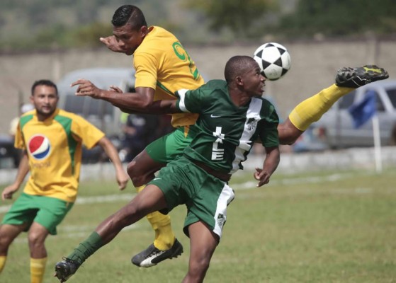 El Yoro FC se llevó el clásico goleando al Social Sol