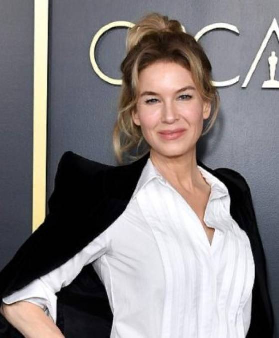 Renée Zellweger<br/>En repetidas ocasiones, la ganadora del Óscar, de 51 años, ha negado que se haya hecho algún arreglo quirúrgico en el rostro o en el cuerpo, rumores desatados luego de que se presentó en la edición 2014 de los Premios Elle Women en Hollywood.