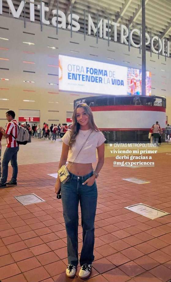 La bella tiktoker hondureña Nuni Joya, aficionada del Real Madrid, asistió al estadio Cívitas Metropolitano para ver el derbi ante Atlético.
