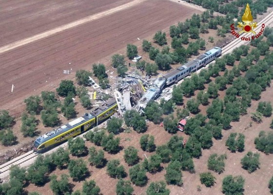 Choque frontal de trenes en Italia deja 20 muertos y numerosos heridos