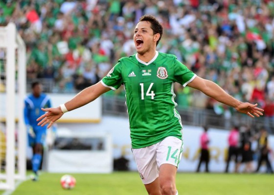 'Chicharito' y Oribe Peralta llevan a México a cuartos de Copa América