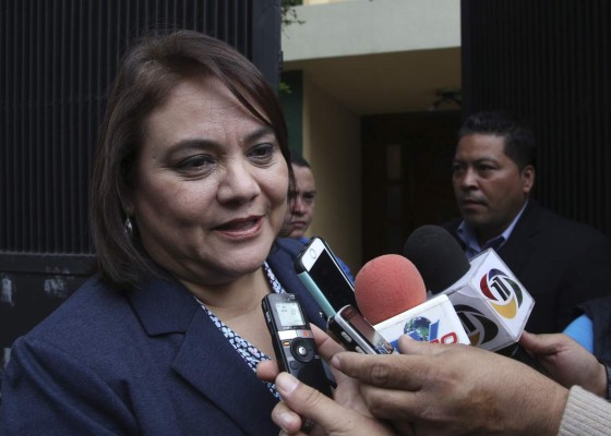 Gabriela Núñez renuncia a jefatura de bancada