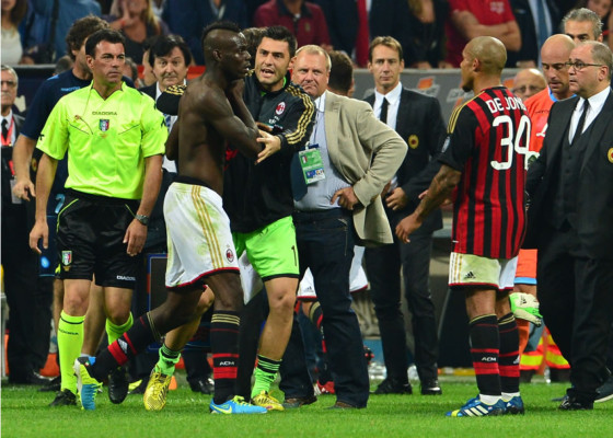 Tres partidos de sanción a Balotelli por insultos y amenazas al árbitro