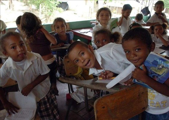 Lanza en Honduras concurso de fotografía 'Por ser Niña'