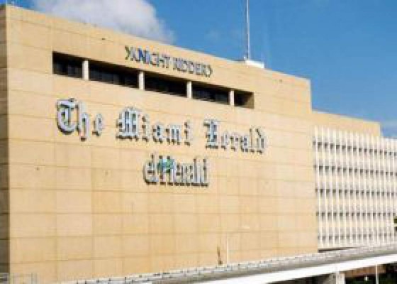 Caricaturista del 'El Nuevo Herald' se entrega a la policía